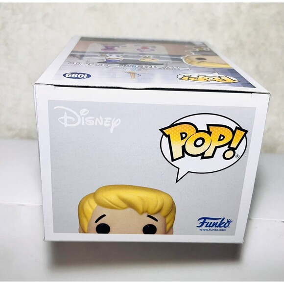 Funko Pop Disney The Sword in the Stone - Arthur #1099 Vinyl Figure w/Protector - Picture 5 of 6